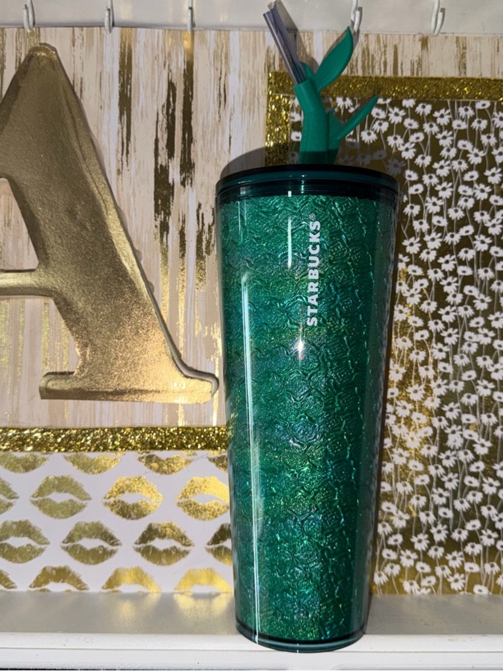 Starbucks Deep Green Textured Cold Cup with green clear Lid and Stainless Straw